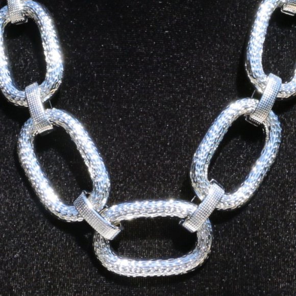 Boho Statement Necklace Large Link Silvertone NWT - Picture 3 of 6